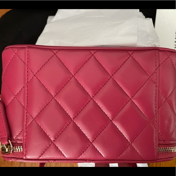 Chanel Vanity with chain Top Handle *NEW* - Picture 3 of 5